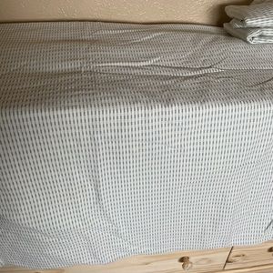 Threshold Queen Duvet cover